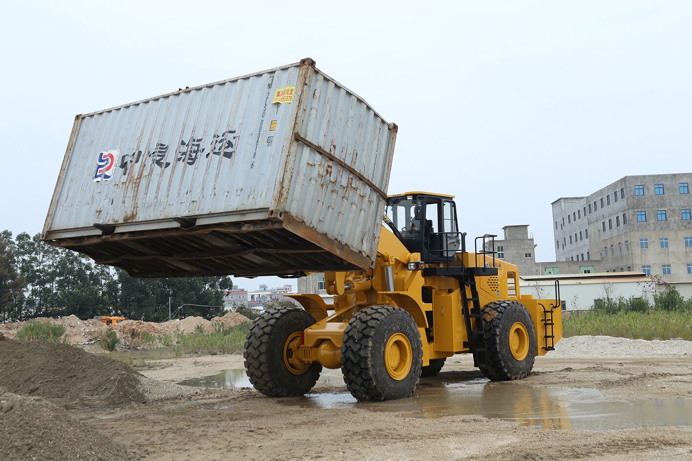 四驅(qū)35噸集裝箱叉車(chē)